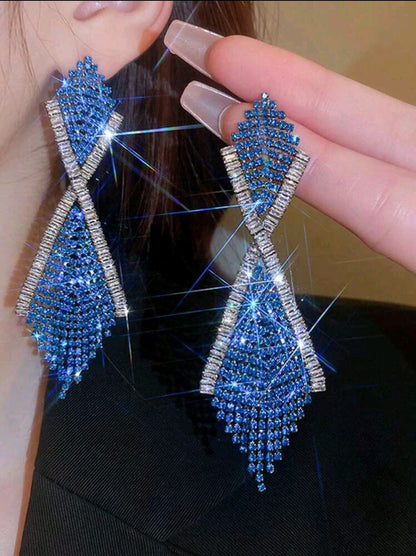 Sparkly Elegant Blue Rhinestone Earrings